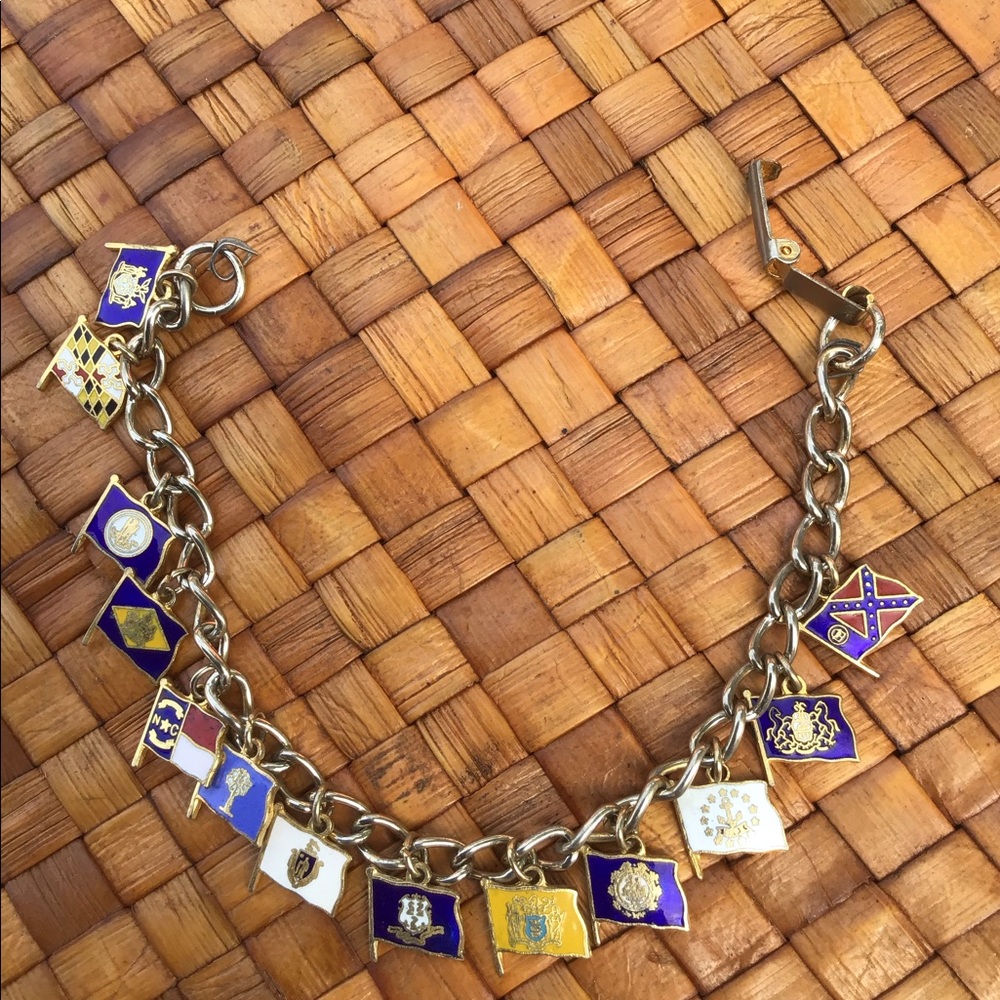Vintage 13 Colony Charm Bracelet Collectible